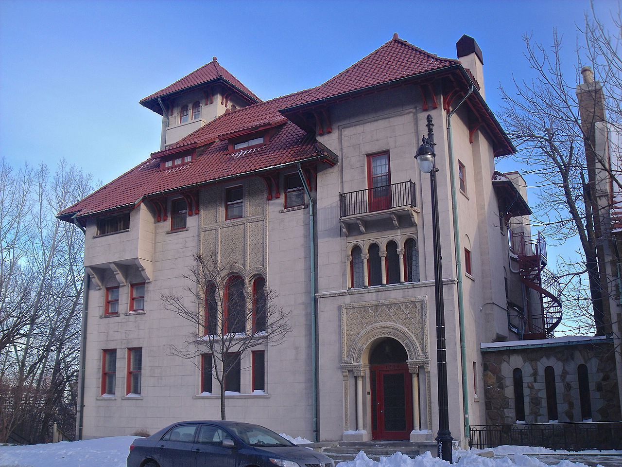 1913канада-Clarence_de_Sola_House_02.jpg