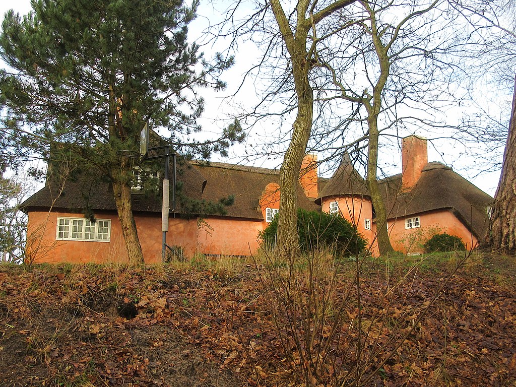 1915 1024px-Rågegården_02.jpg