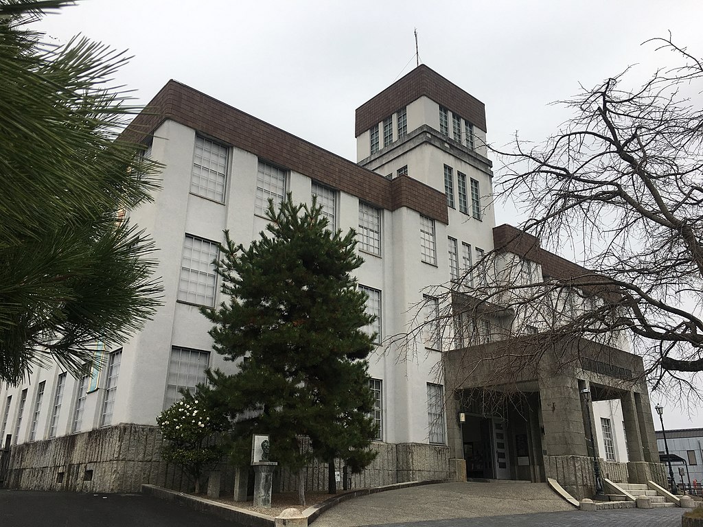 1933 1024px-Tsuyama_City_Museum20171126-01.jpg