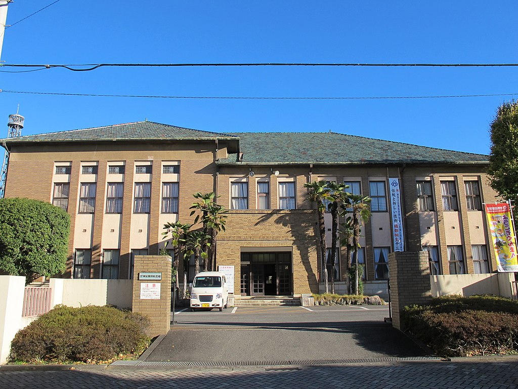 1934 1024px-桐生織物記念館.jpg