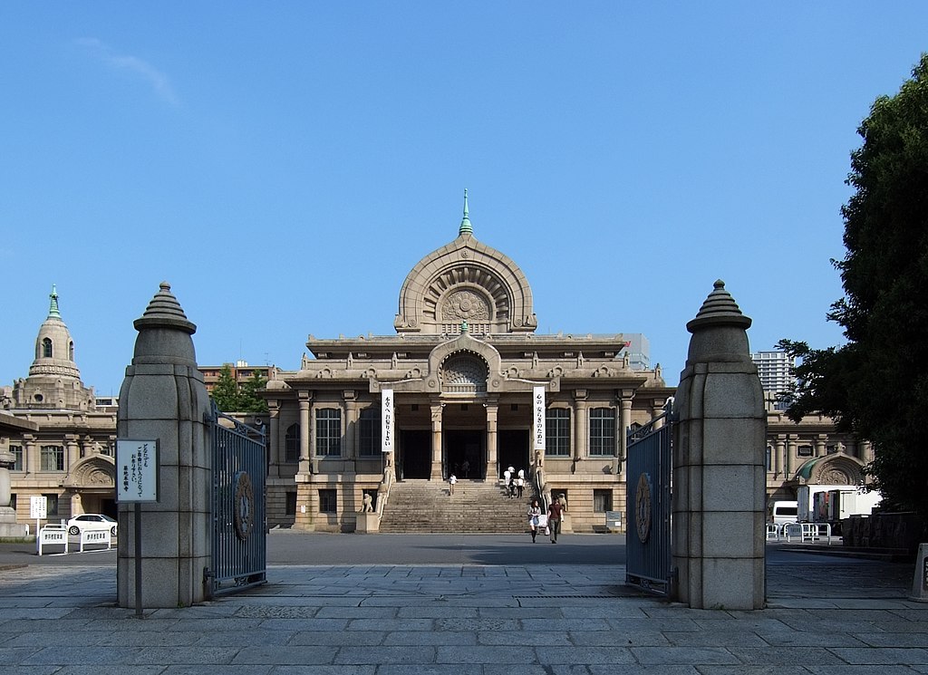 1934 1024px-Tsukiji_Honganji_2009.jpg