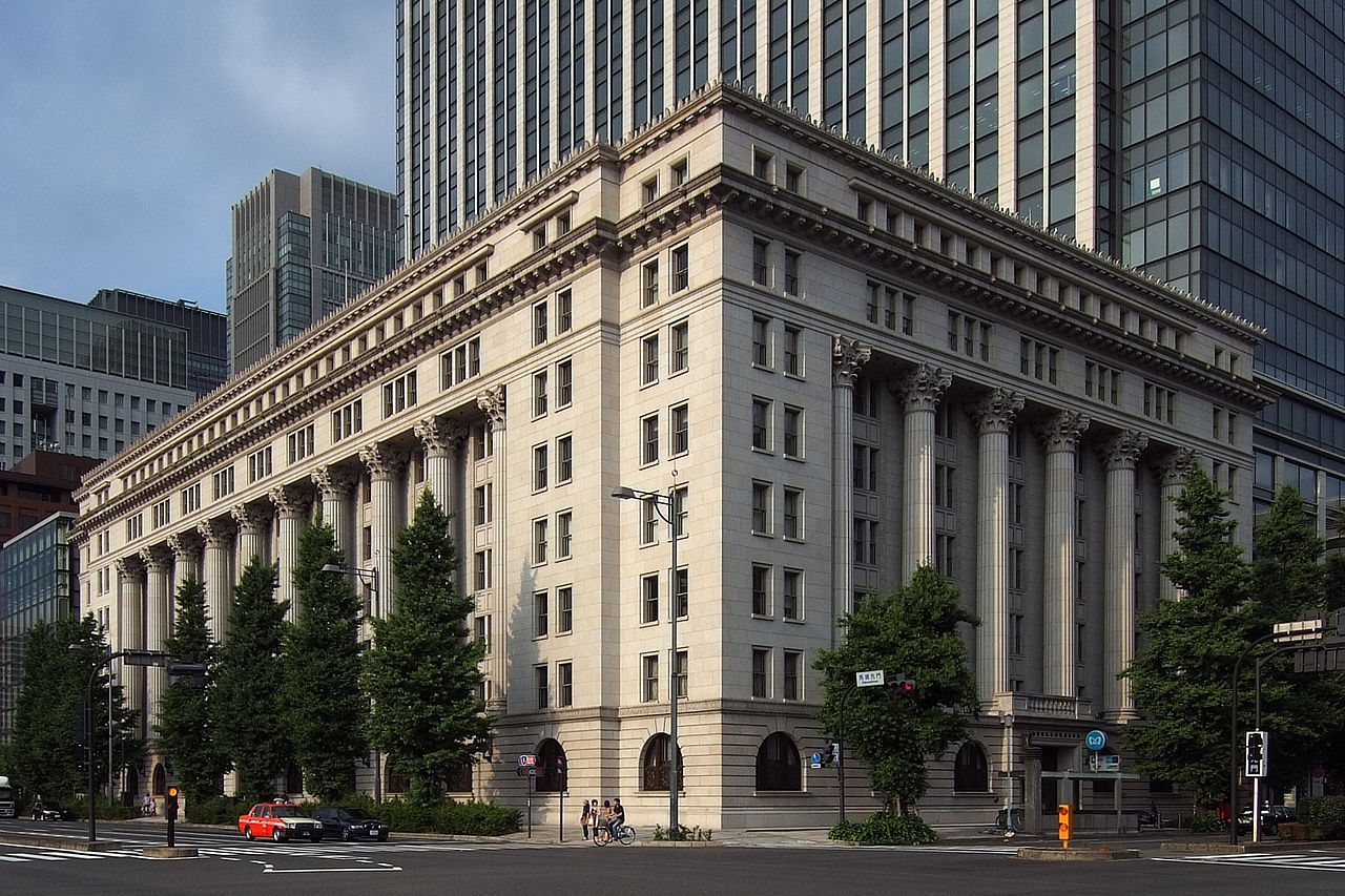 1934Meiji_Yasuda_Life_Insurance_Company_Head_Office_2009.jpg