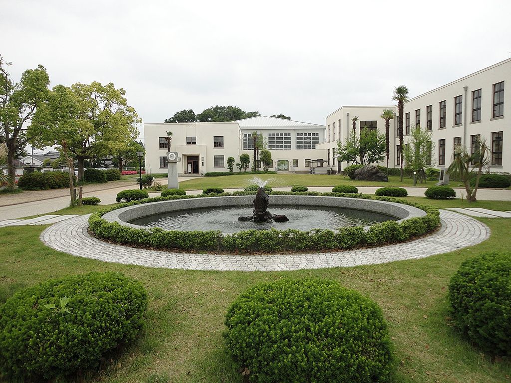 1937豊郷小学校旧校舎群_-_panoramio_(12).jpg