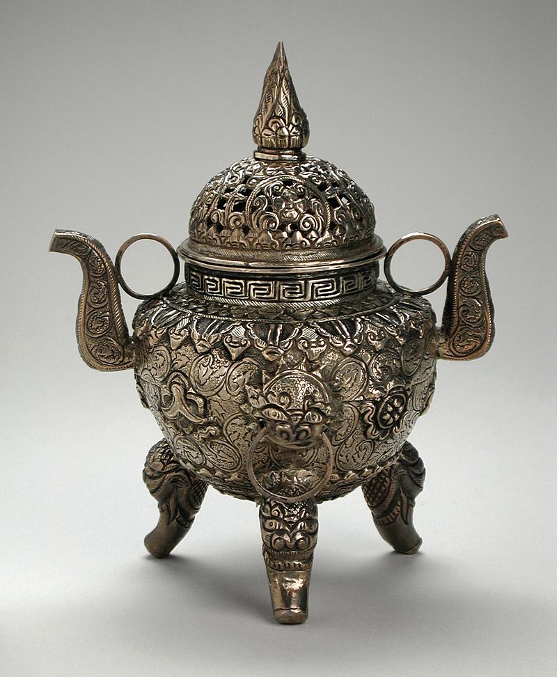 19Incense_Burner_LACMA_M.83.26.3a-b_(1_of_2).jpg