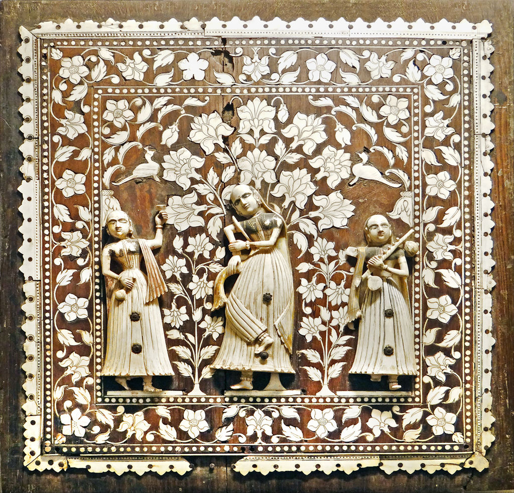19x-Ivoire_(musée_du_Fort_Meherangarh,_Jodhpur)_(8422003190).jpg