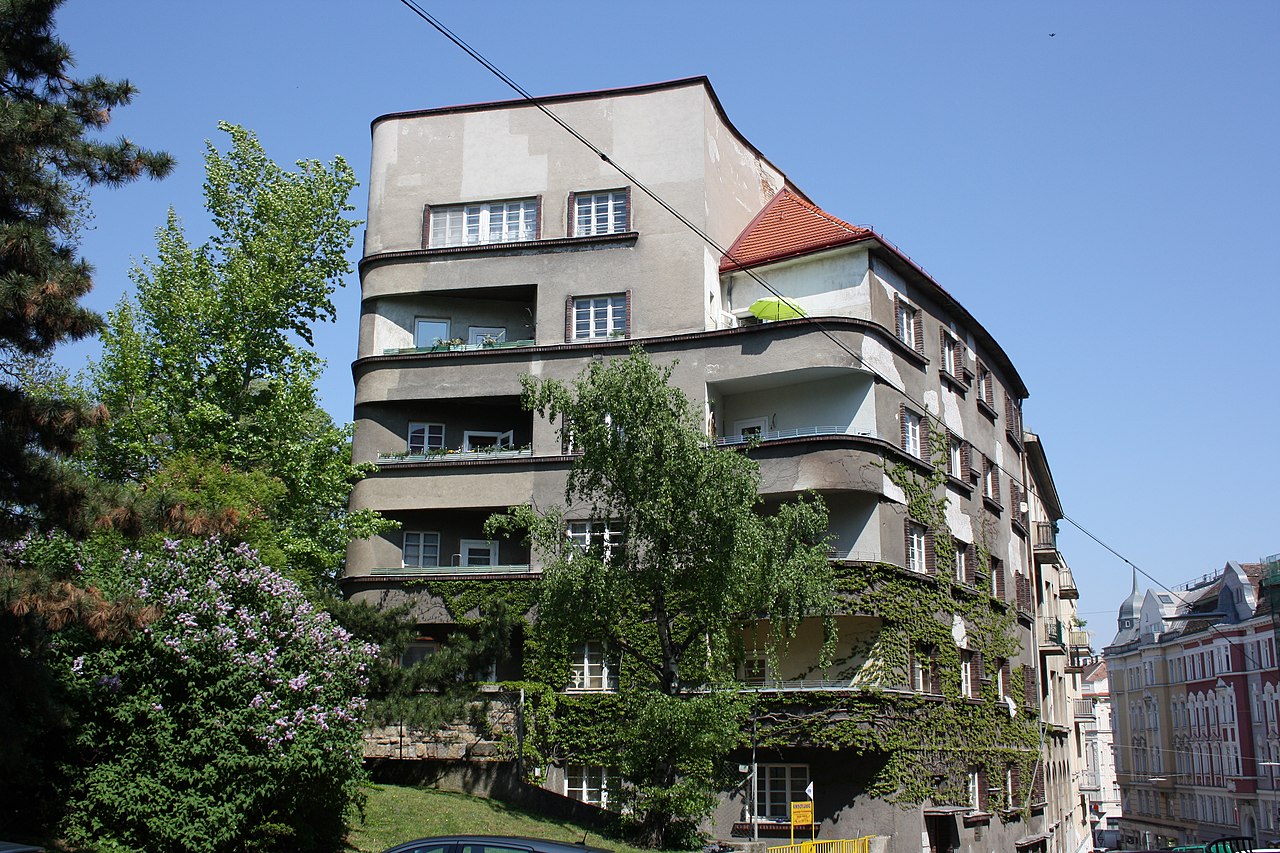 24 Gemeindebau_Weimarer_Straße_Nr_1.JPG