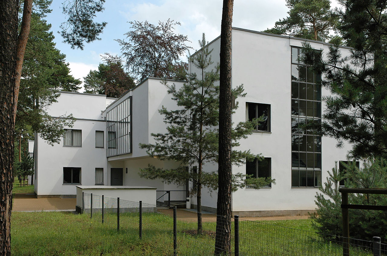 26 Bauhaus-Dessau_Meisterhaeuser1.JPG