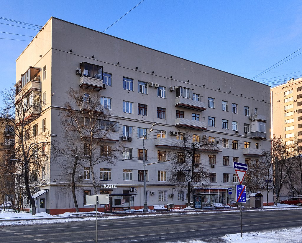 26Moscow_Lusinovskaya64_6998.jpg