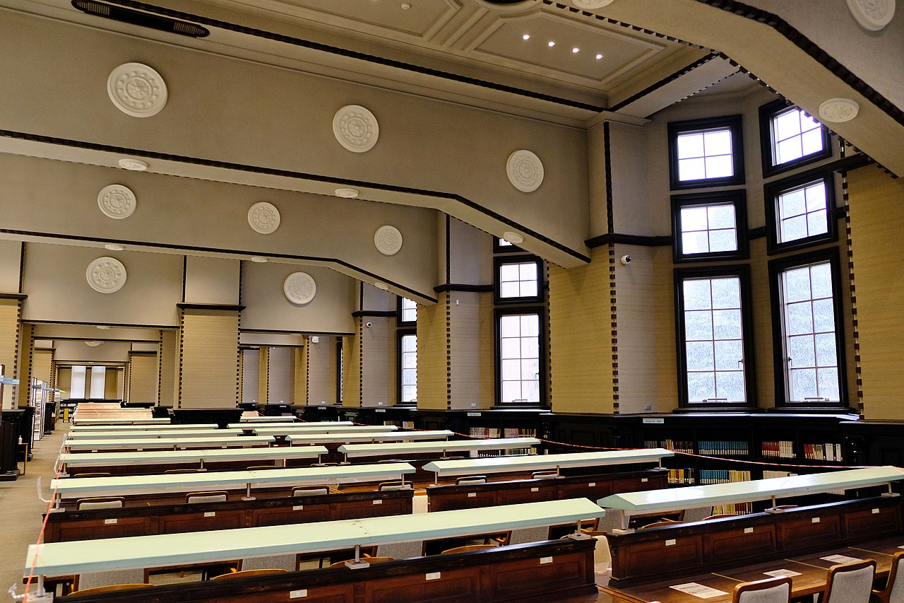 28東京大学総合図書館大閲覧室.jpg