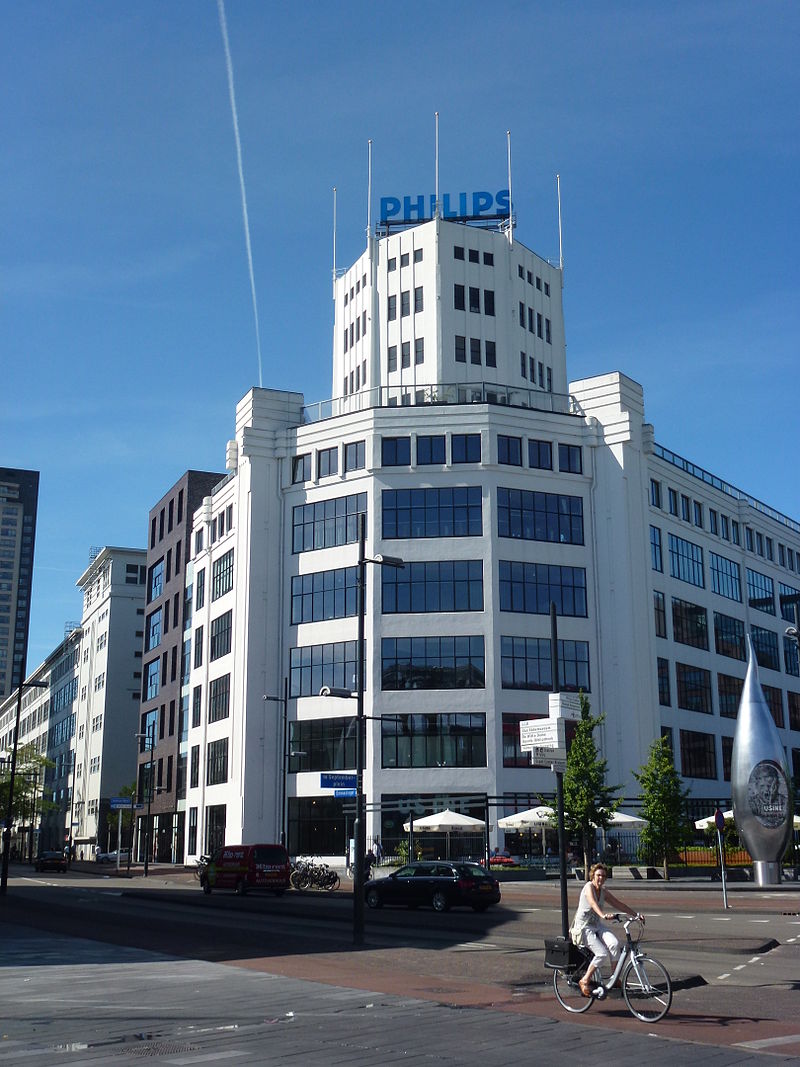 29 800px-Lichttoren_Eindhoven_2.jpg
