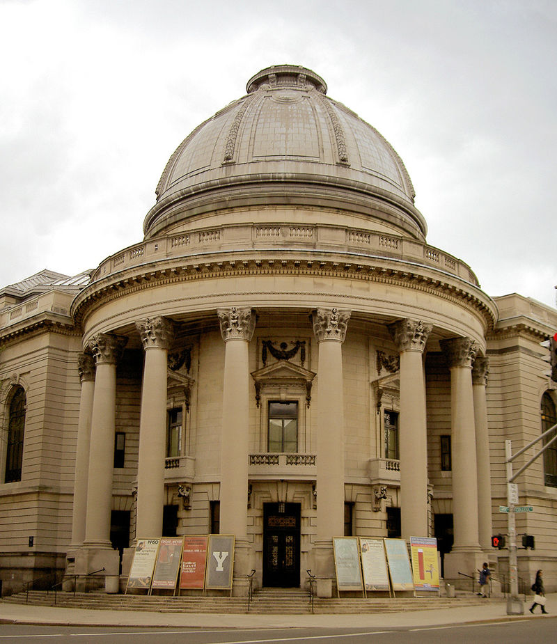 2Yale-Bicentennial-Rotunda.jpg