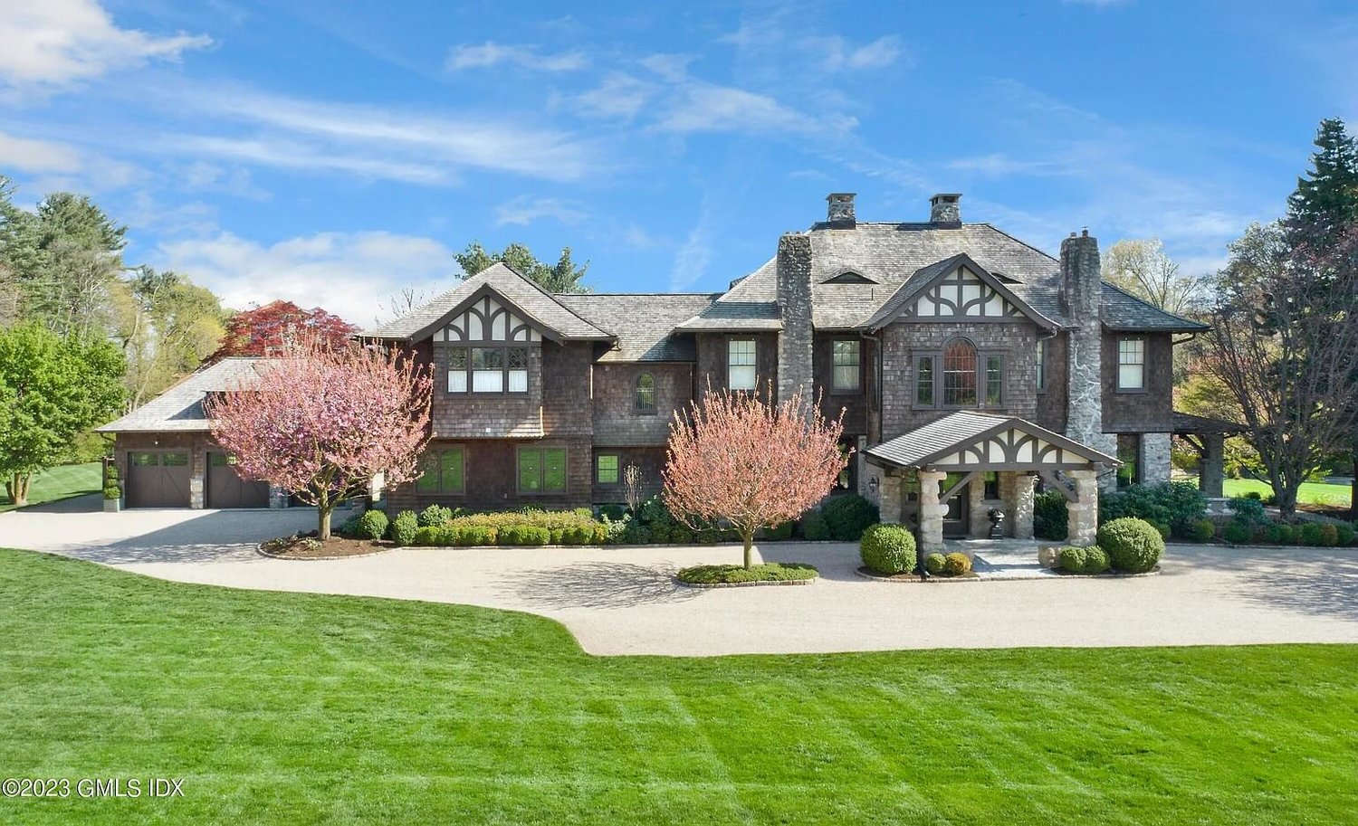 3 Stoneleigh+Manor+1903+historical+house+New+Canaan+Connecticut+-+front+view.jpg