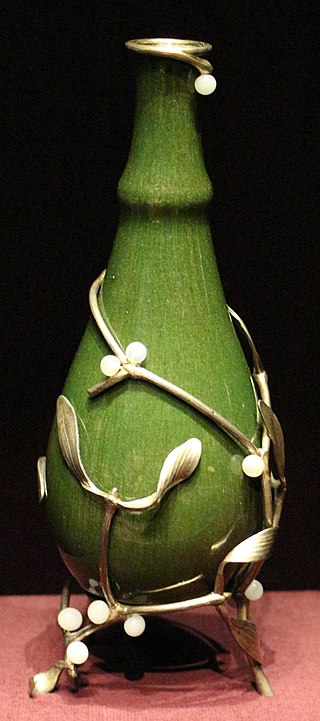 320px-Auguste_delaherche,_vaso,_in_gres,_argento_e_vetro,_1895.jpg