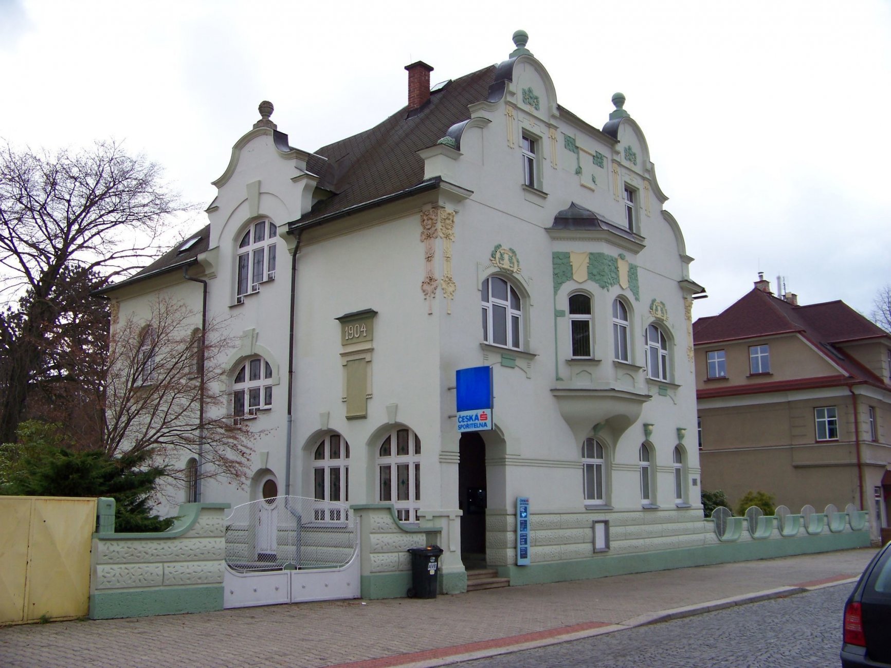 4 Chrastava,_Turpišova_408,_Česká_spořitelna.jpg