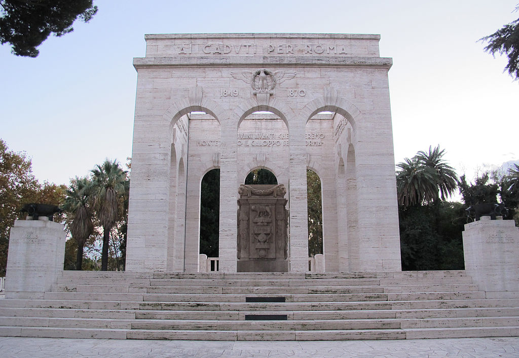 41 рим1024px-Mausoleo-ossario_gianicolense,_02.jpg