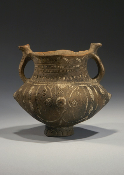 56480197_NEOLITHIC_GRAY_POTTERY_VASE_Vinca_Culture.jpg