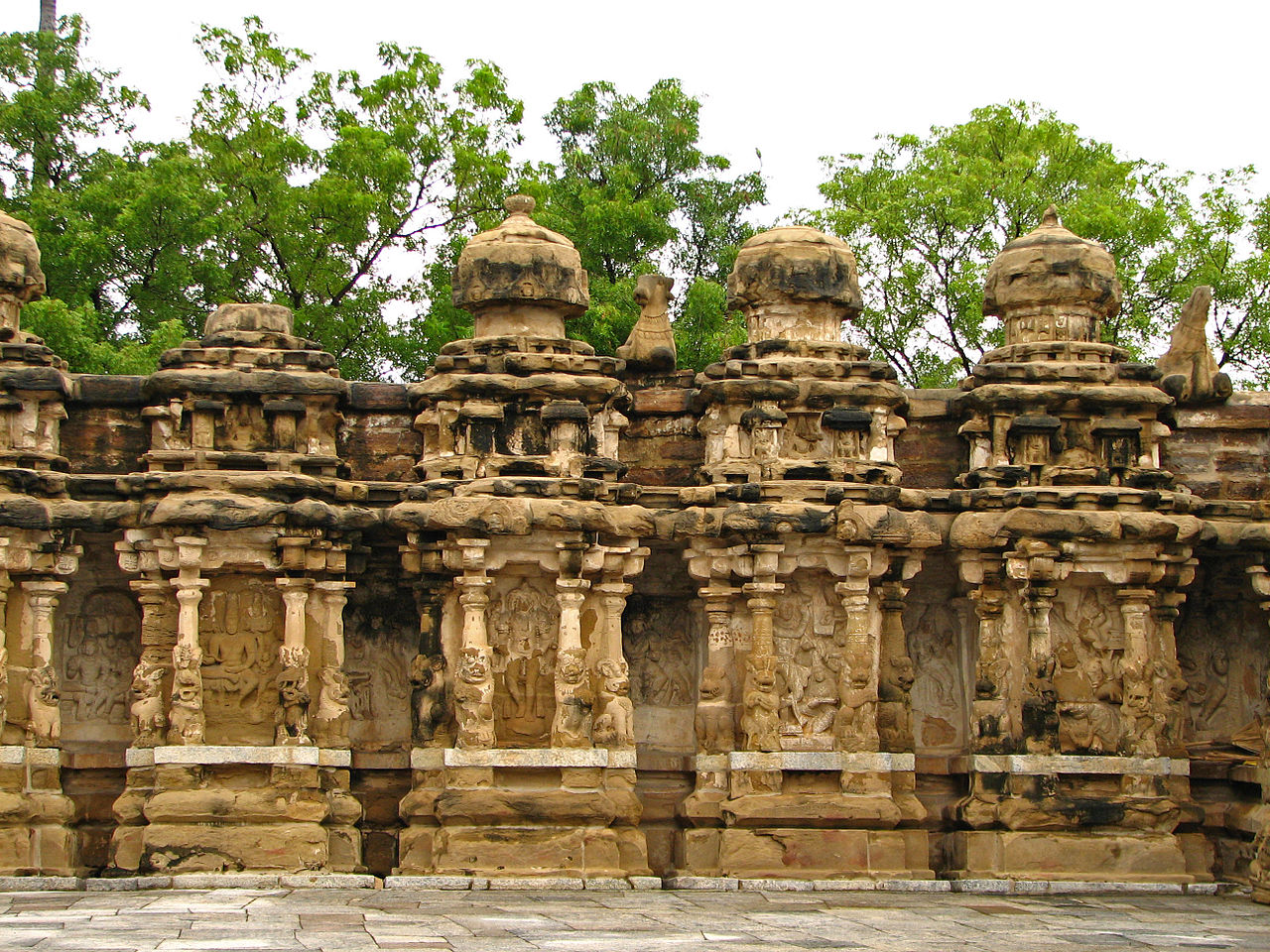 7-9 India_-_Kanchipuram_-_011_(1885881387).jpg