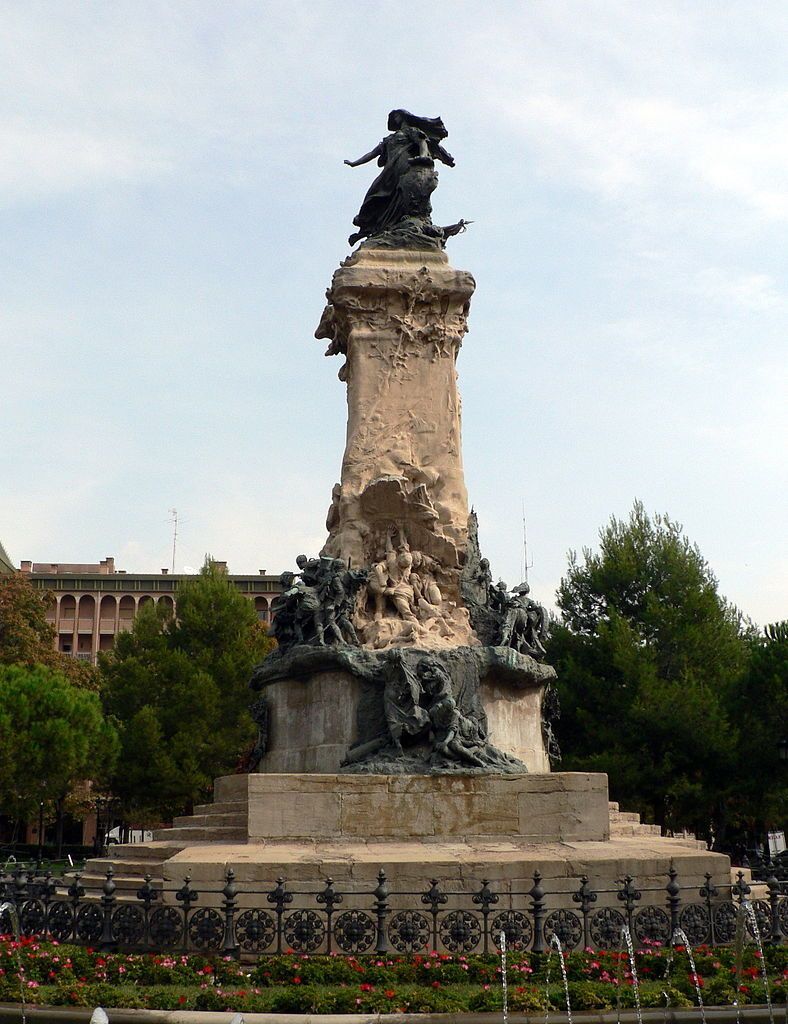 788px-Monumento_a_los_Sitios_de_Zaragoza_(perfil).jpg