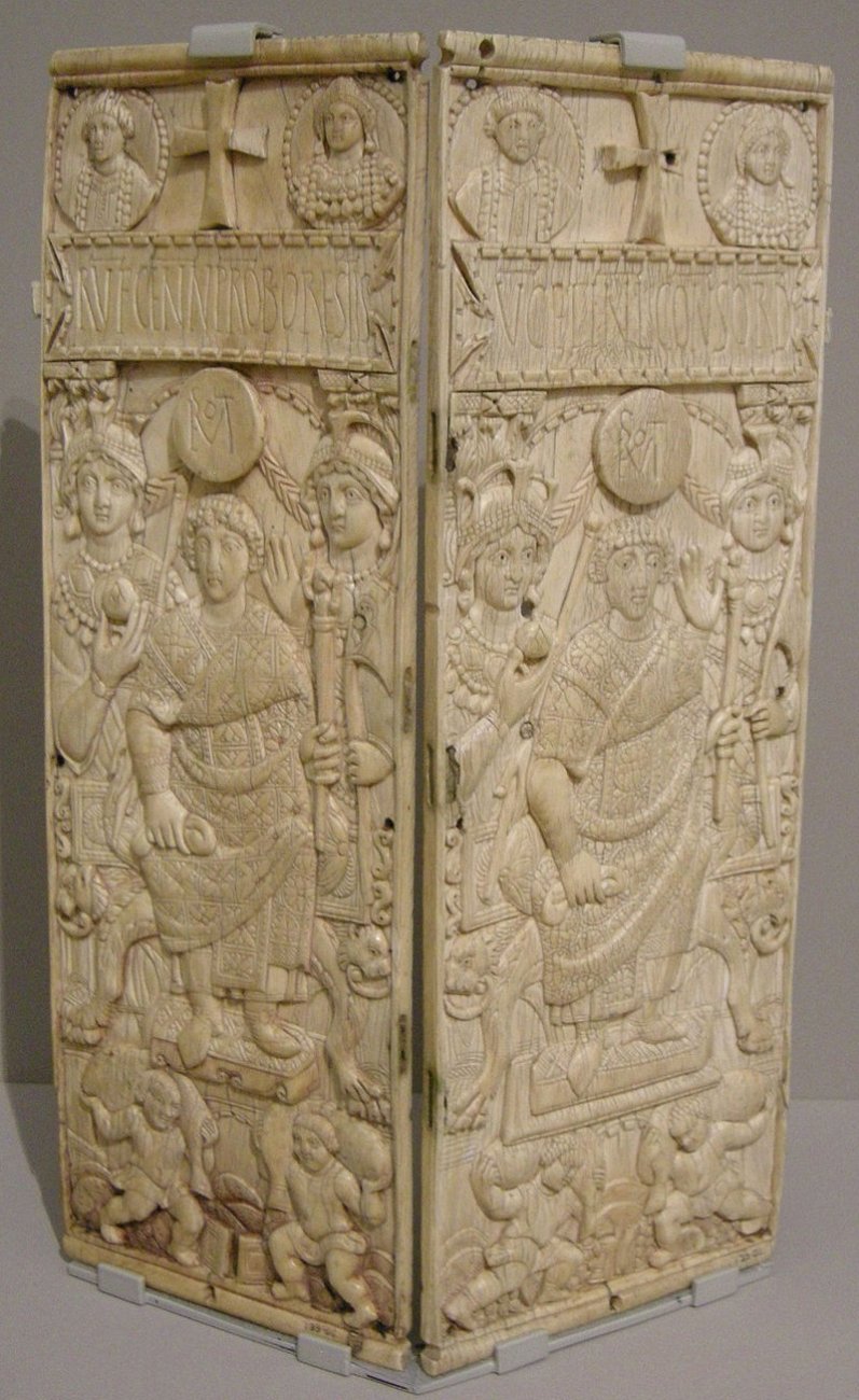800px-Arte_bizantina_da_roma,_dittico_consolare_di_gennadio_probo_oreste,_530.jpg
