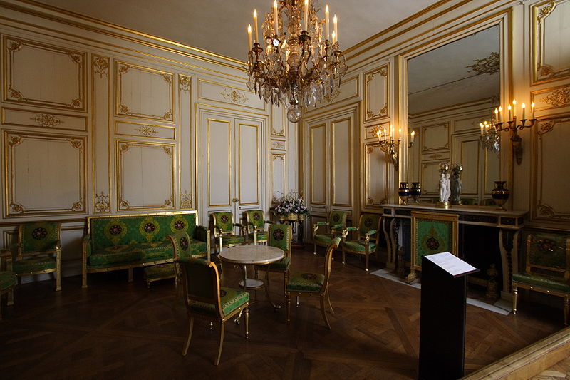 800px-Chateau_de_Fontainebleau_FRA_026.JPG