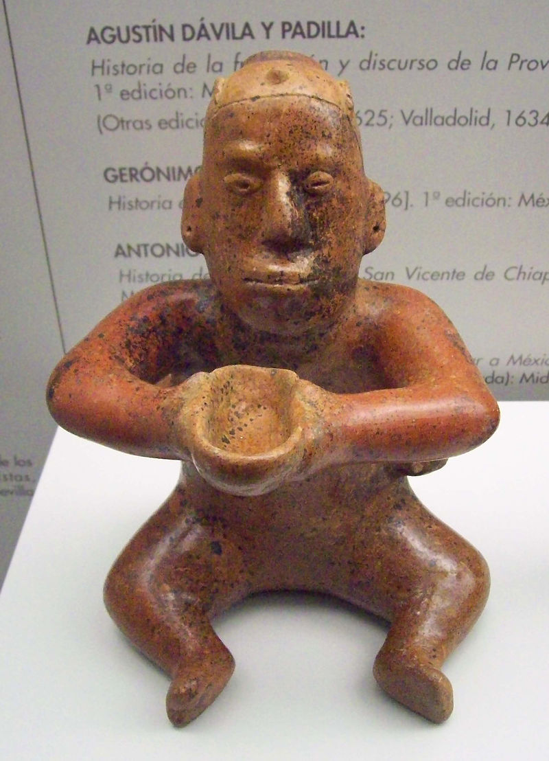 800px-Figura_estilo_Colima_con_cabezas_trofeo_(M._América_Inv.91-11-039)_02.jpg