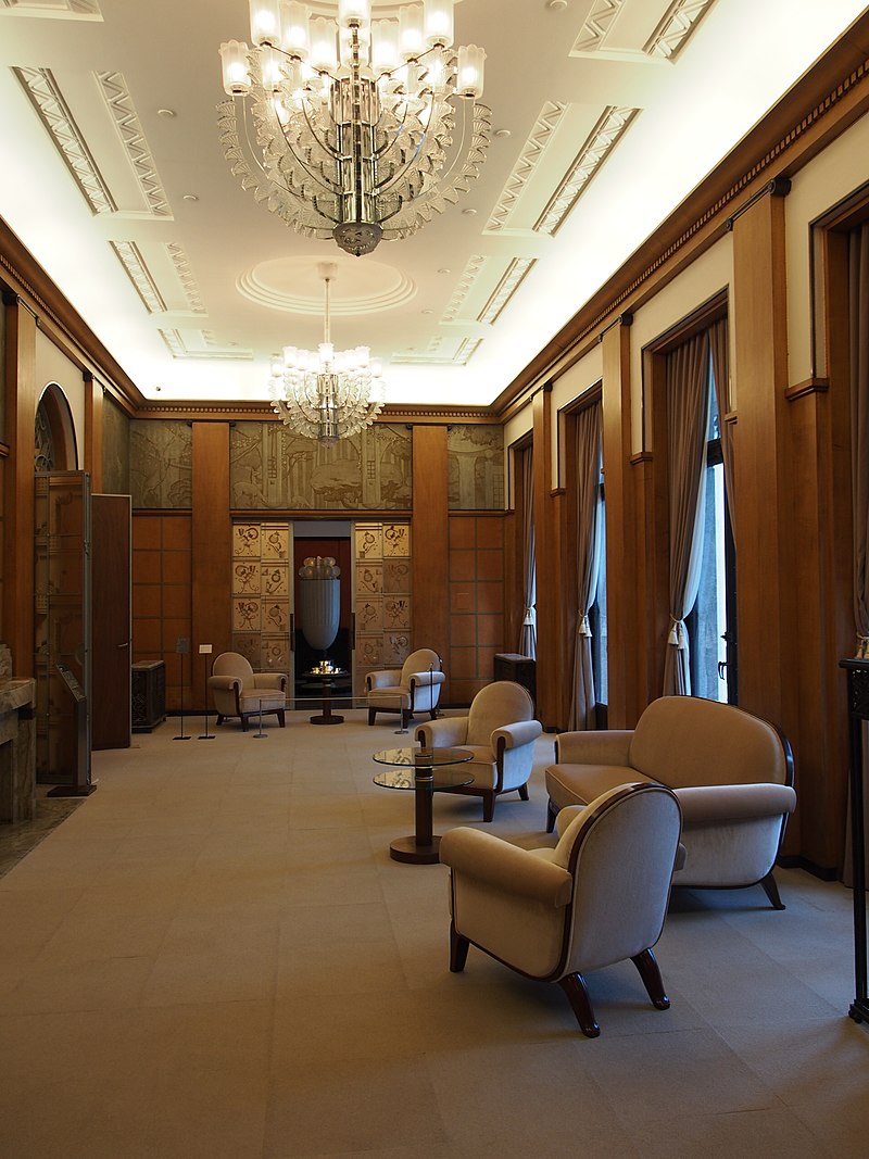 800px-Former_Residence_of_Prince_Asaka_P7310838.jpg