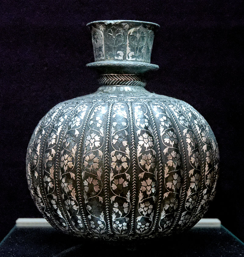 800px-Hookah_base_Louvre_MAO739.jpg