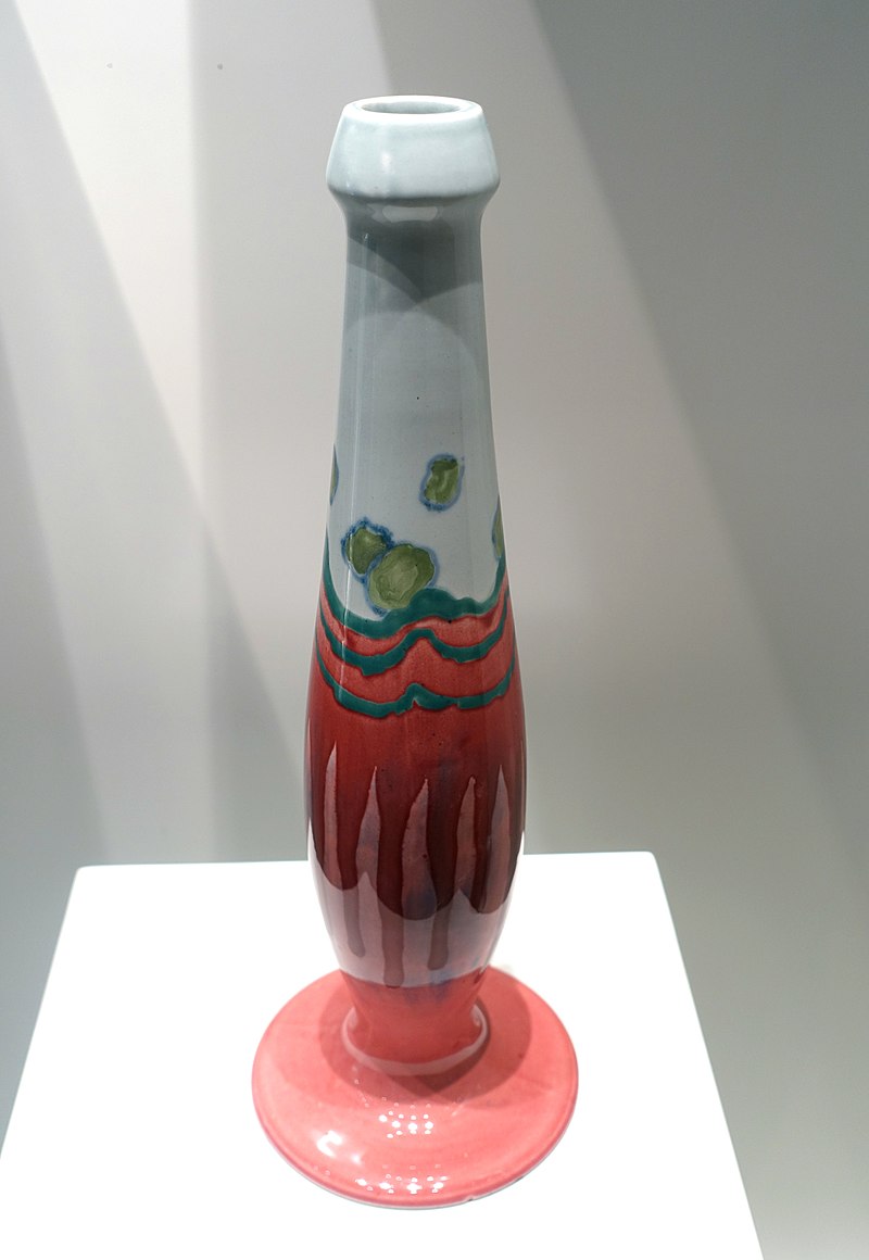 800px-Vase,_designer_Hans_Christiansen,_c._1901,_earthenware_-_.jpg