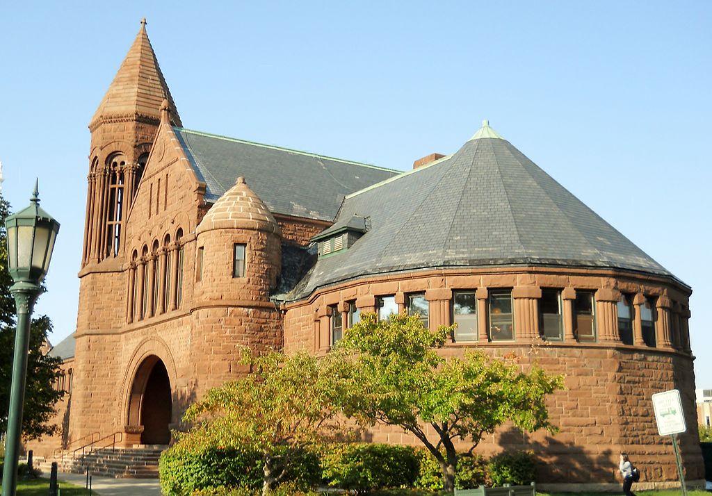 83 1024px-BillingsLibrary университетаUVM.jpg