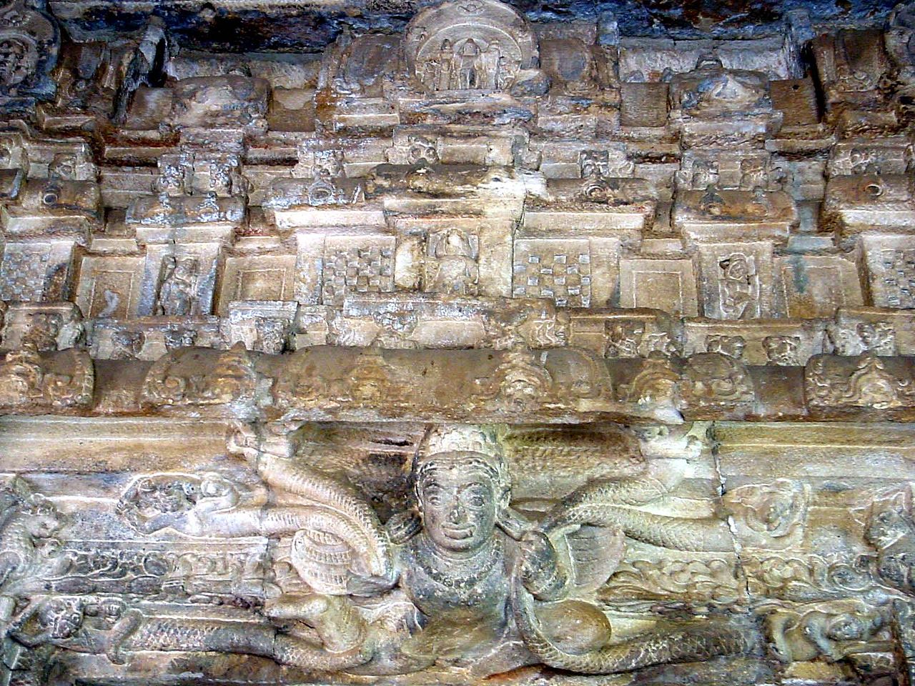 8Aihole_si05-1464.jpg