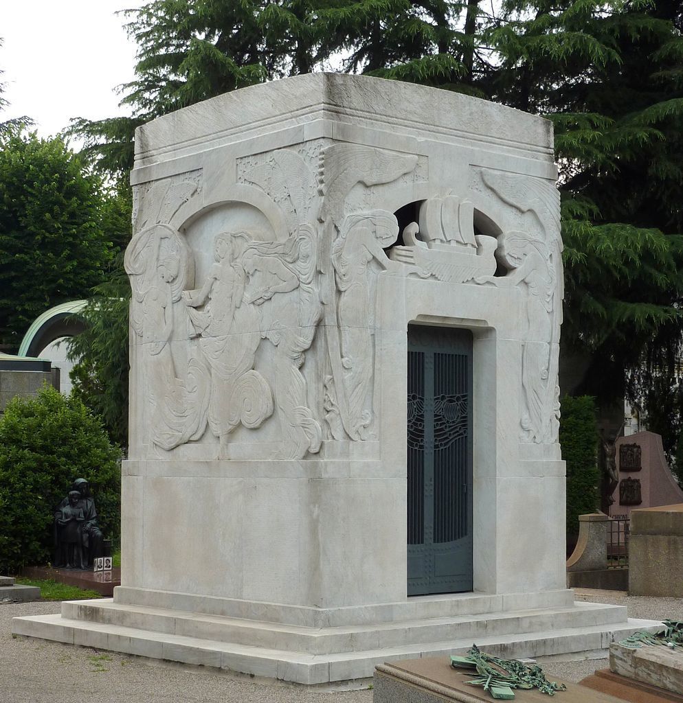 994px-Arturo_Toscanini_grave_Milan_2015.jpg