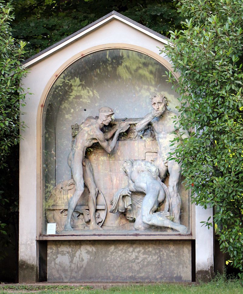 Adolfo_wildt,_trilogia,_il_santo,_il_giovane_e_la_saggezza,_1912,_01.jpg
