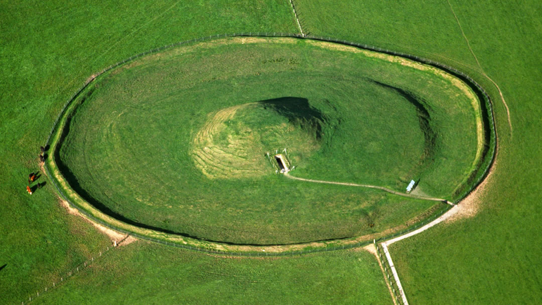 Aerial-view-of-Maeshowe.jpg