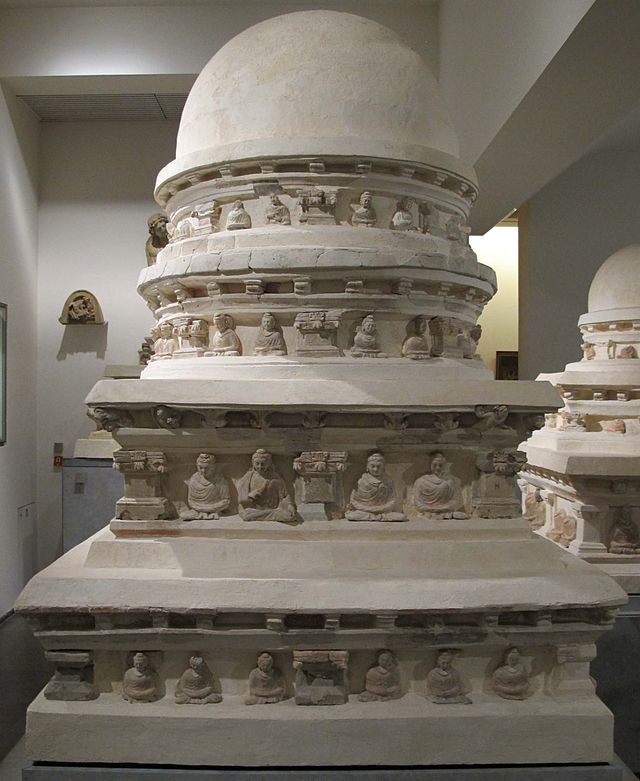 Afghanistan,_stupa_TK23,_sito_di_hadda,_monastero_di_tapa-kalan,_IV-V_sec.JPG