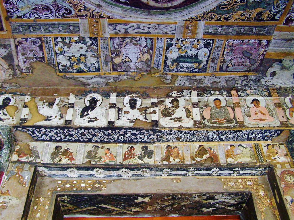 Ajanta_cave_17,_frescoes_above_a_lintel.JPG