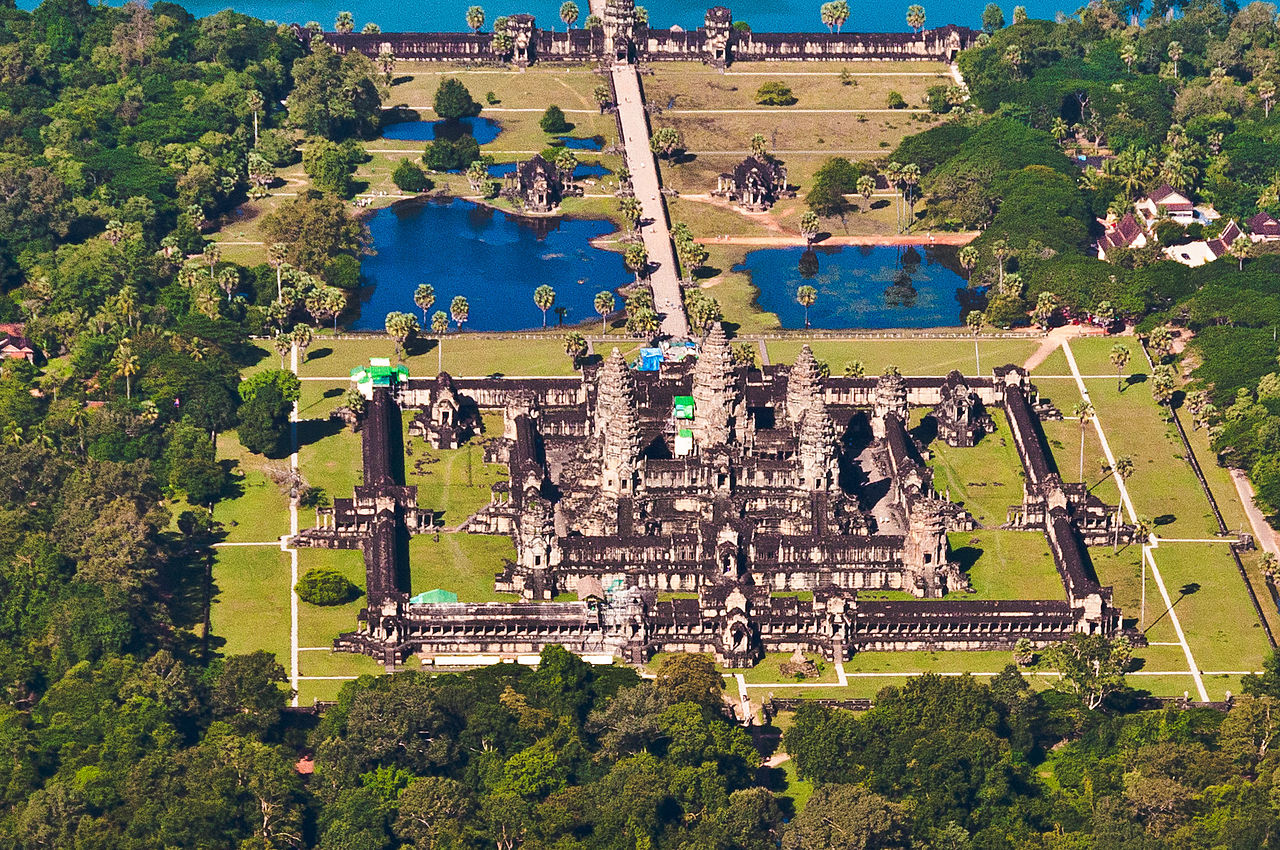 Angkor_Wat_Aerial_View_Siem_Reap_Cambodia_2011.jpg