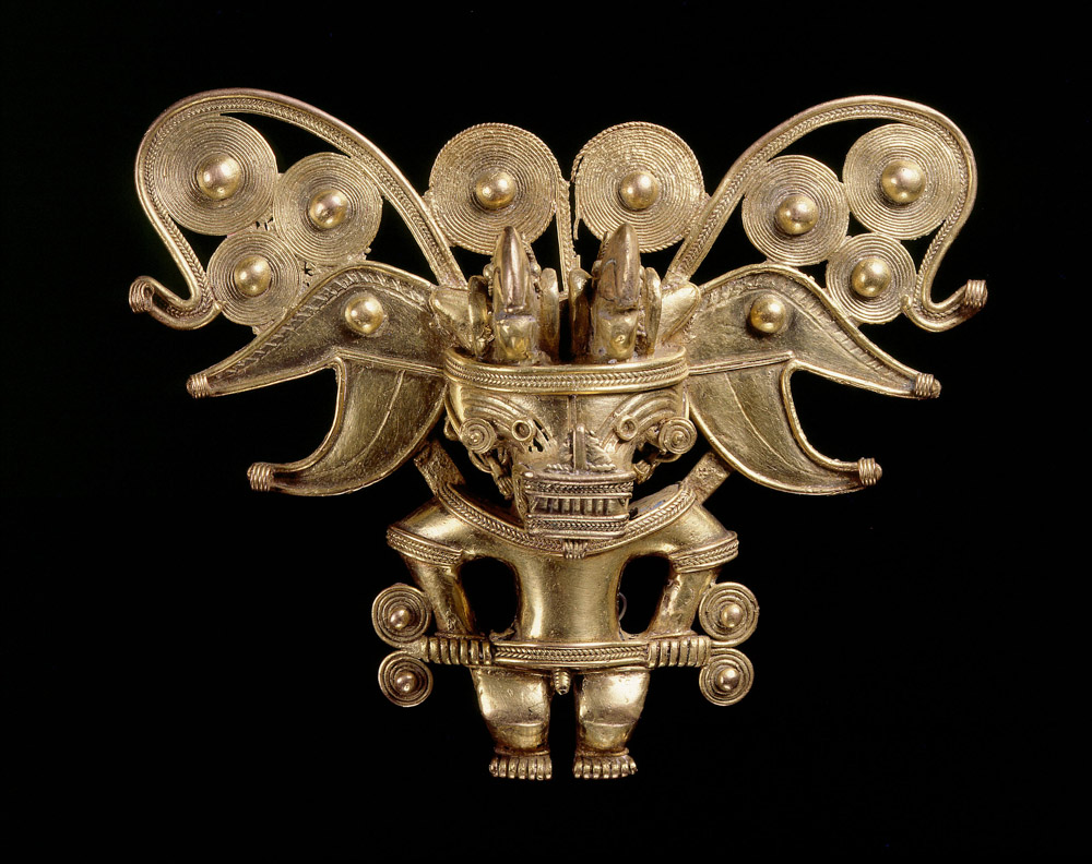 Anthropomorphic-bat-pectoral-Tairona-gold-alloy-AD900-1600..jpg