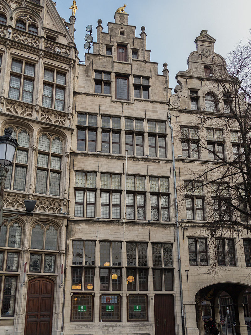 Antwerpen,_Diephuis_Huis_de_Vos_Grote_Markt_13_oeg4038_foto3_2014-12-14_11.21.jpg