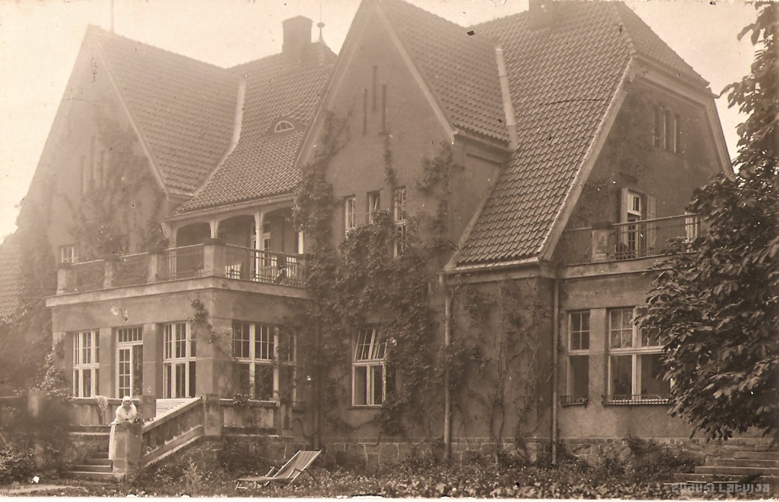 Bātes_sanatorija_1925_5_1_png_1600x1200_watermark-zl_watermark-r20xb20_q85.jpg