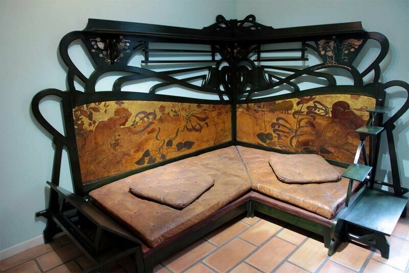 banquette-angle-villa-laurens-copy-uroz_5ce6a49b6bee6.jpg