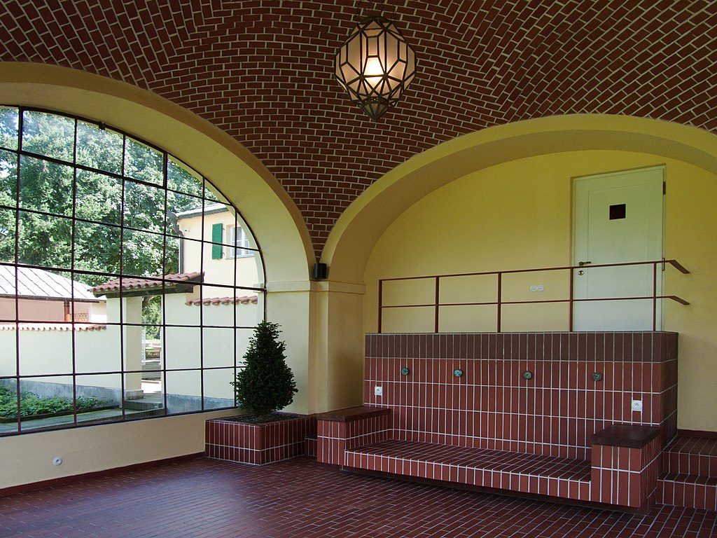 Benešova_vila_-_sala_terrena.jpg