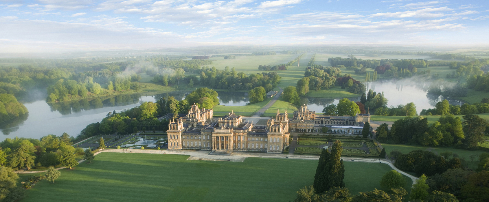 Blenheim Palace South Lawn aerial (1)а.jpg