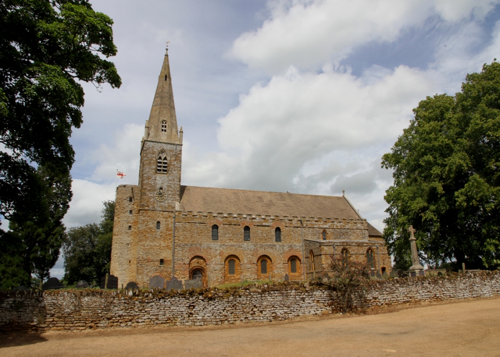 Brixworth_AllSaints_south 7в баншня 10 в.jpg
