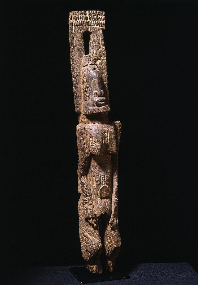 Brooklyn_Museum_76.80_Standing_Figure_with_Arms_Raised_Djennenke_Style_(2).jpg