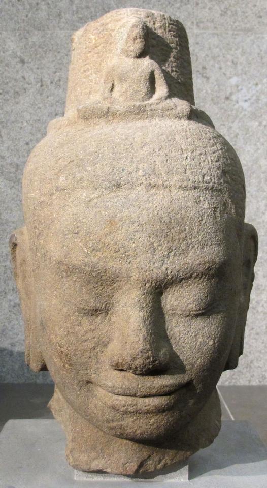 Cambogia,_bodhisattva_lokesvara,_da_angkor_vat,_stile_di_bayon,_h1190-1210_ca..jpg