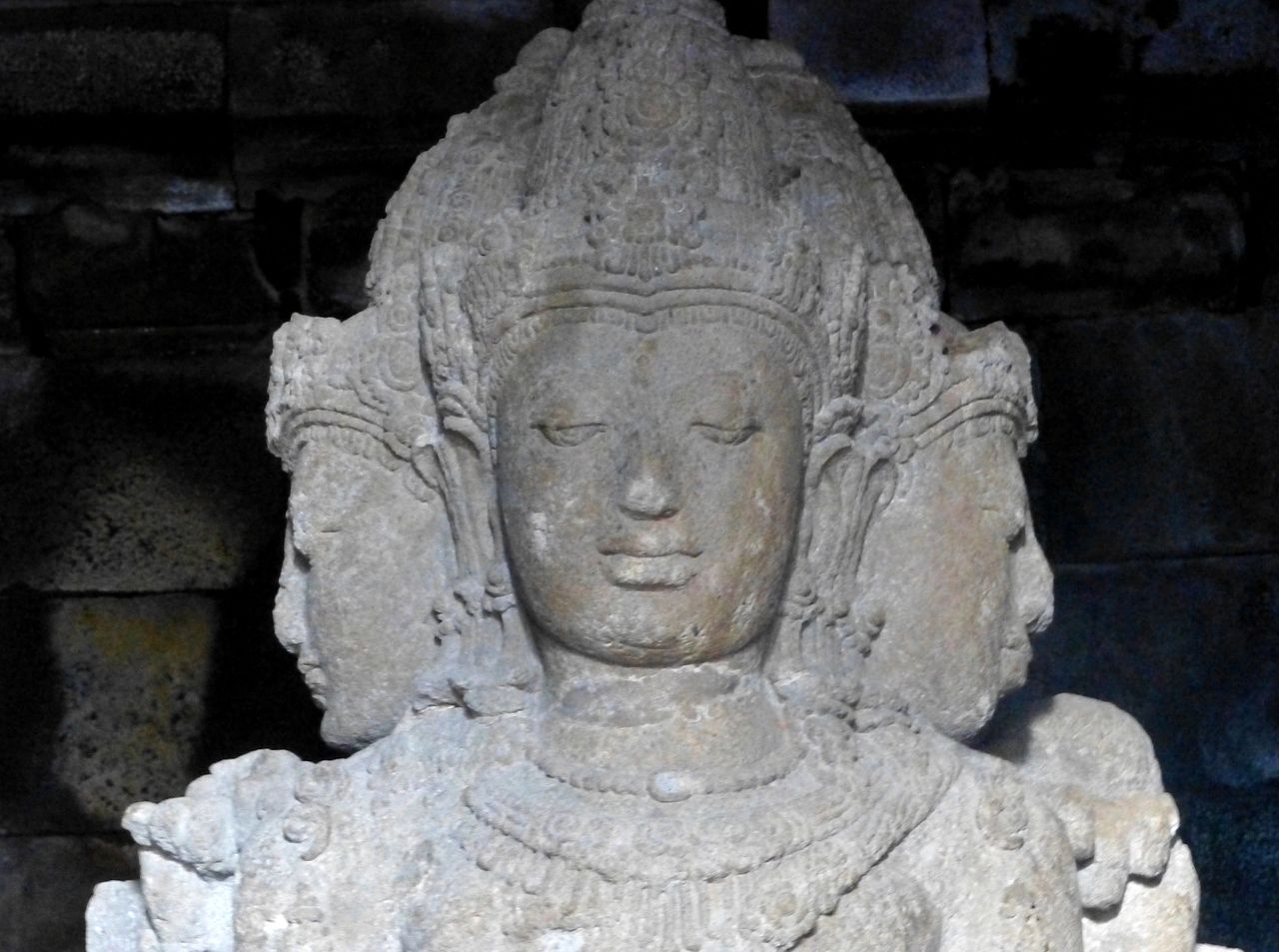 Candi_Prambanan_-_049_Four-Headed_Brahma_(12042814996).jpg