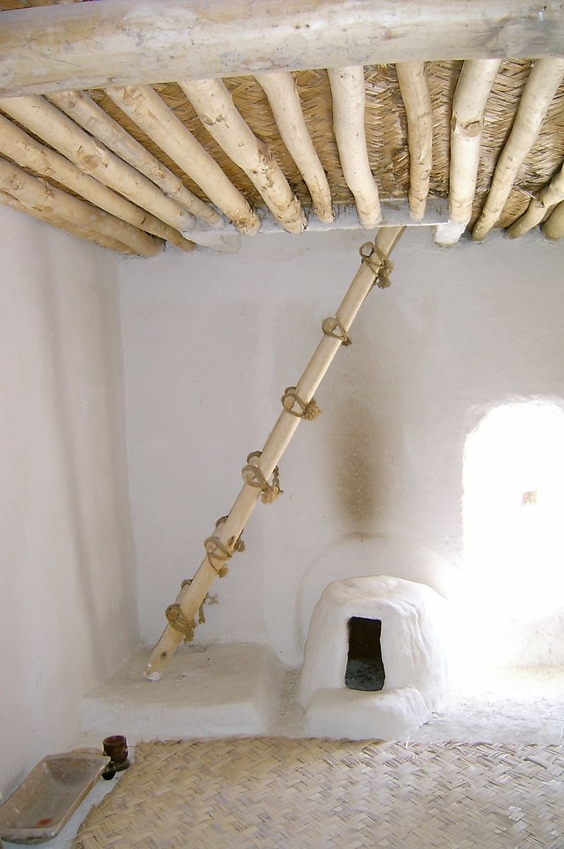 Catal_Hüyük_Restoration_B.jpg