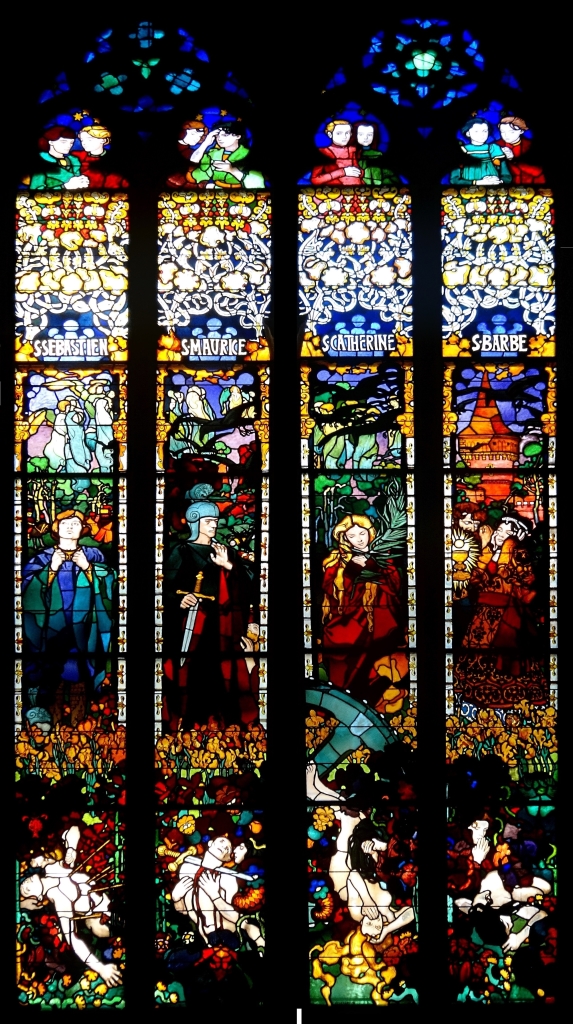 Cathedrale_vitraux_mehoffer_martyrs_entier.jpg