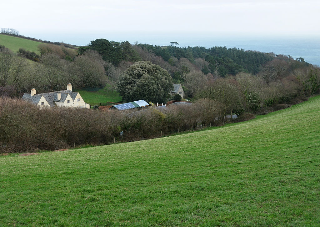 Coleton_Fishacre_valley.jpg