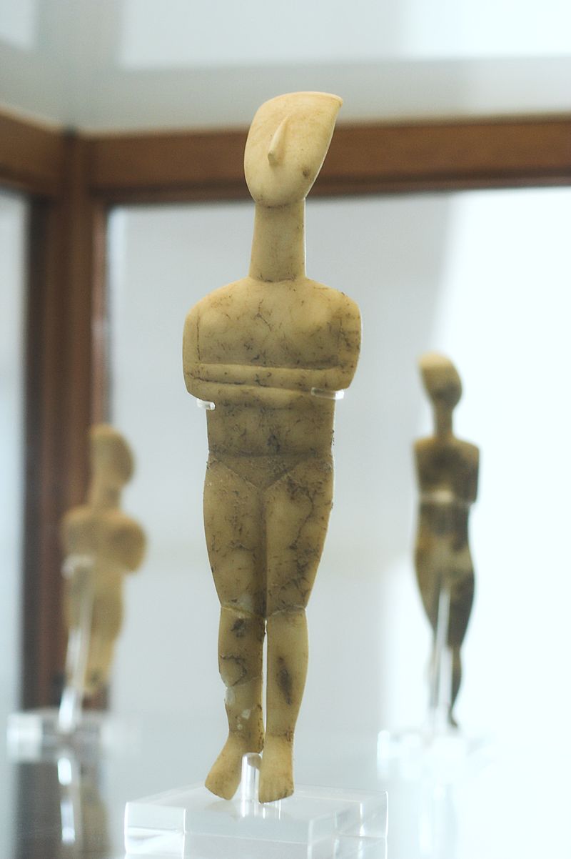 Cycladic_female_figurine_2800-2300_BC,_AM_Naxos_(02),_119810.jpg